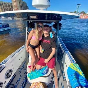 Meet your Posher, Cary